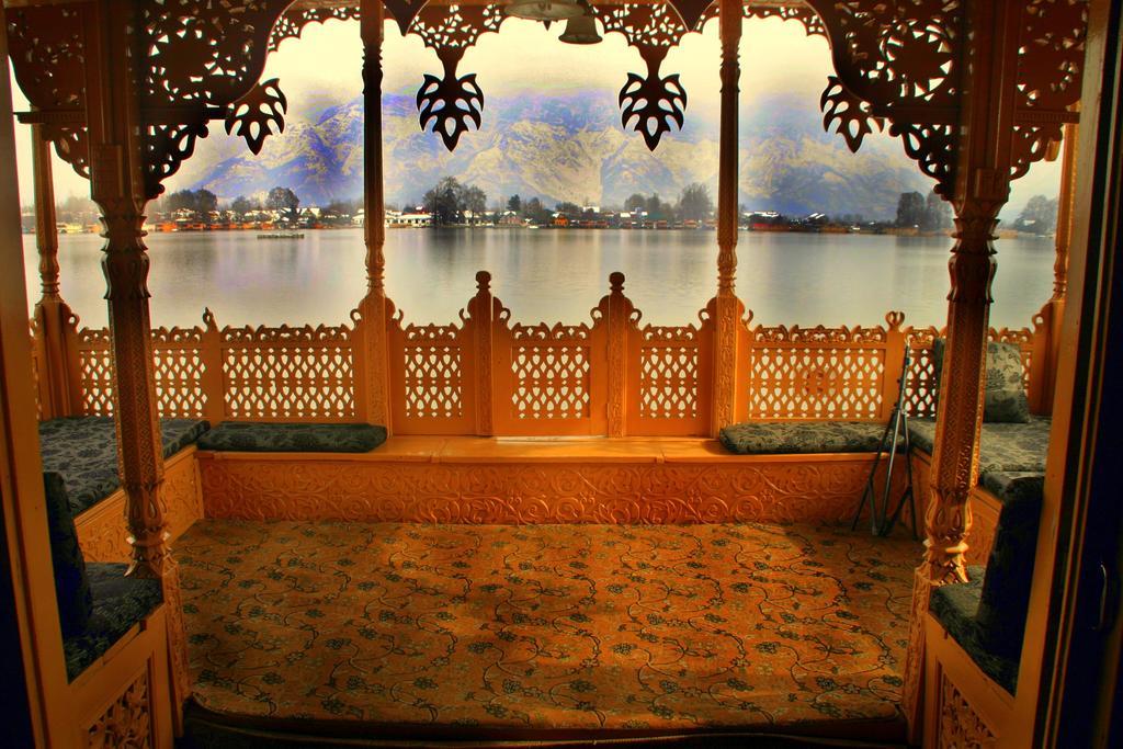 Hotel Yadgaar Houseboats Srīnagar Zewnętrze zdjęcie